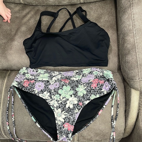 Size M time and tru bikini high waisted bottoms - Picture 1 of 5